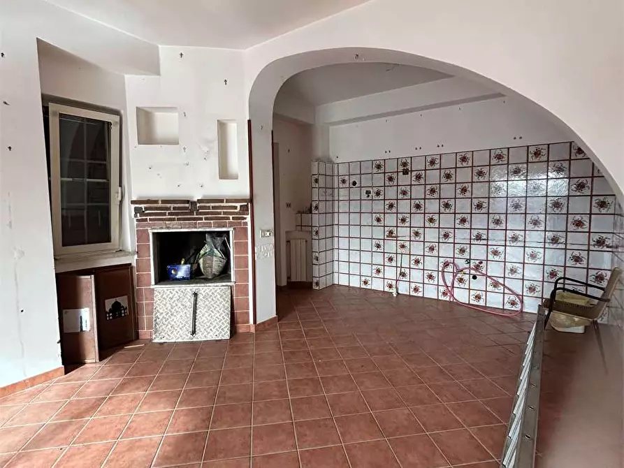 Immagine 6 di Villa in vendita  a Formia