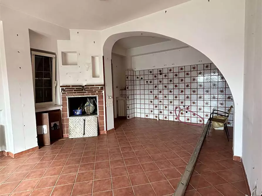 Immagine 7 di Villa in vendita  a Formia