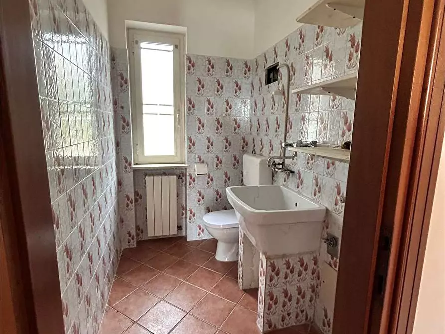 Immagine 10 di Villa in vendita  a Formia