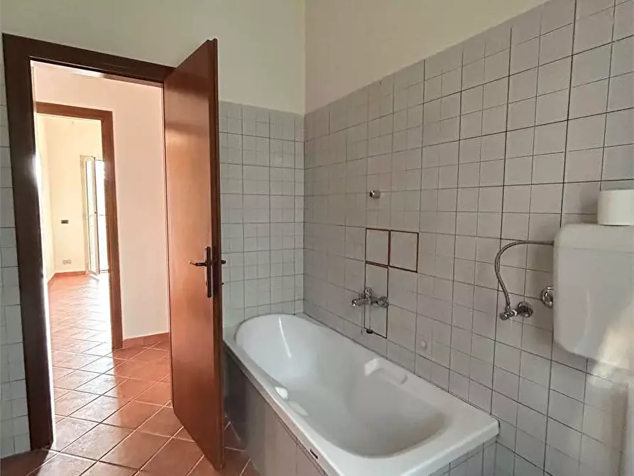 Immagine 22 di Villa in vendita  a Formia