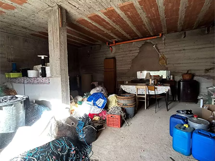 Immagine 27 di Villa in vendita  a Formia