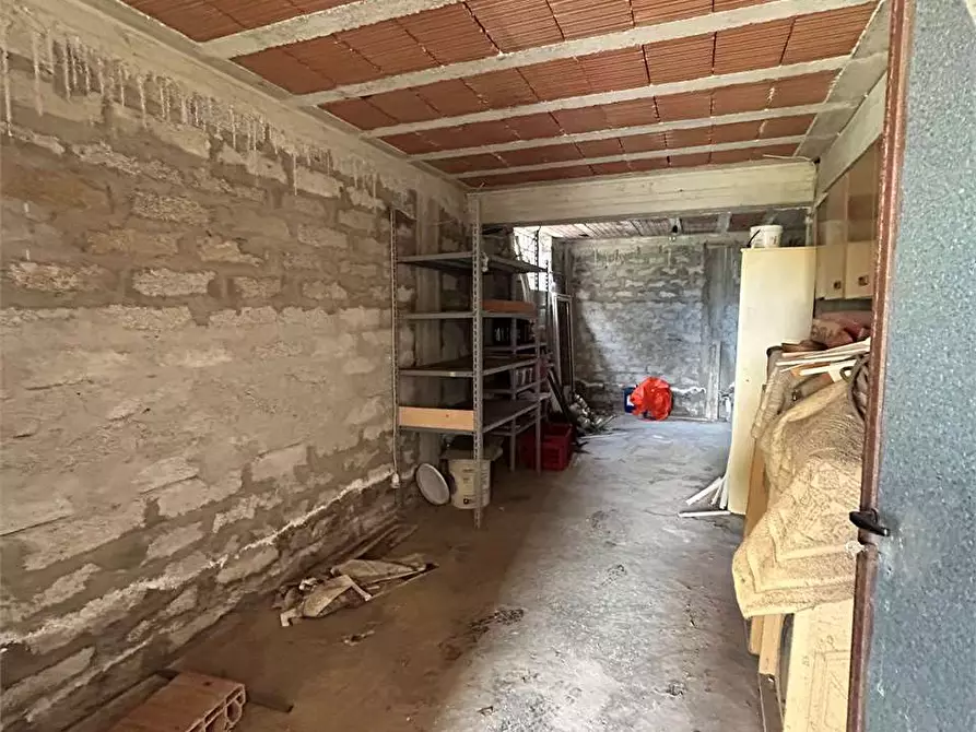 Immagine 35 di Villa in vendita  a Formia