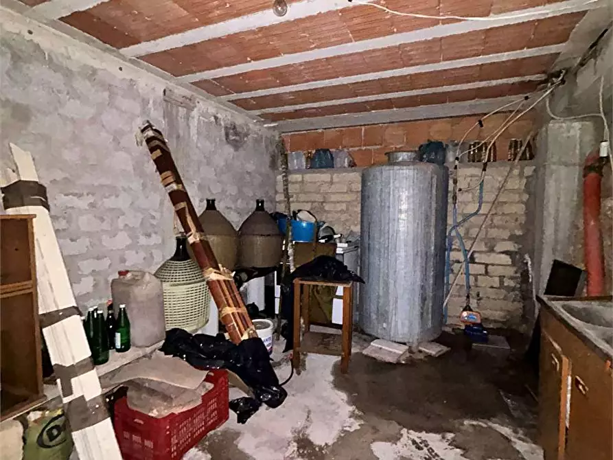 Immagine 38 di Villa in vendita  a Formia