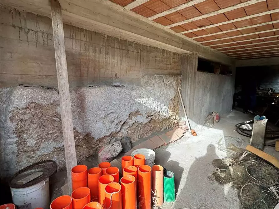 Immagine 39 di Villa in vendita  a Formia