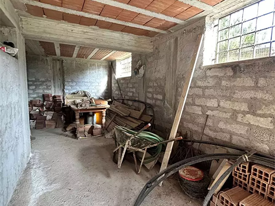 Immagine 40 di Villa in vendita  a Formia