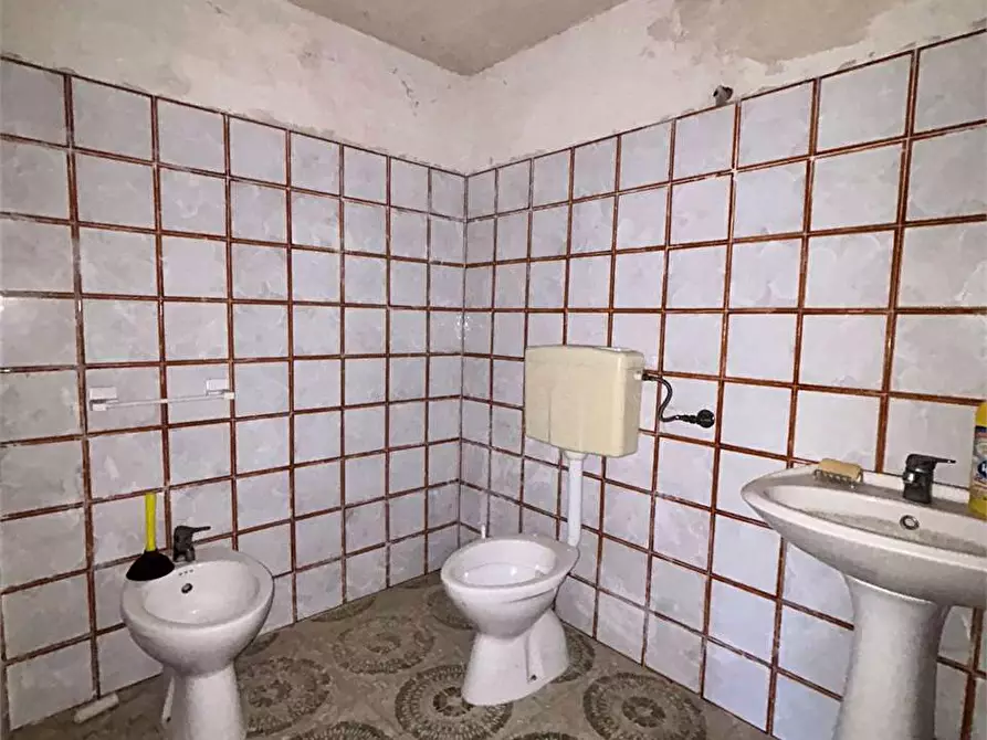 Immagine 43 di Villa in vendita  a Formia