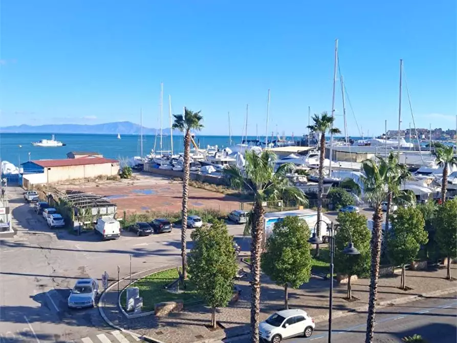 Immagine 2 di Appartamento in vendita  a Gaeta