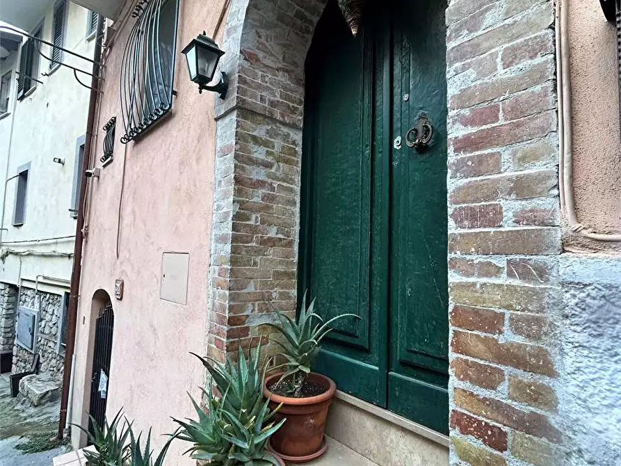 Immagine 2 di Appartamento in vendita  a Itri