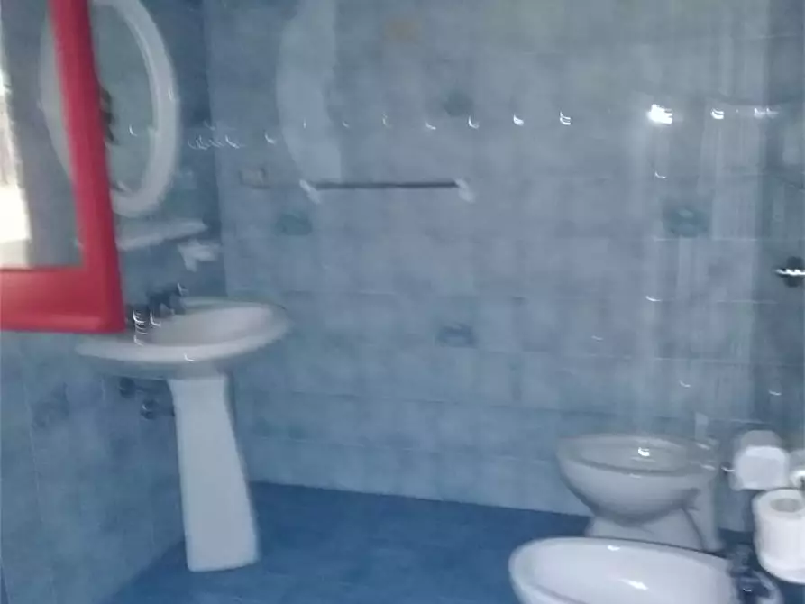 Immagine 10 di Villa in vendita  a Formia