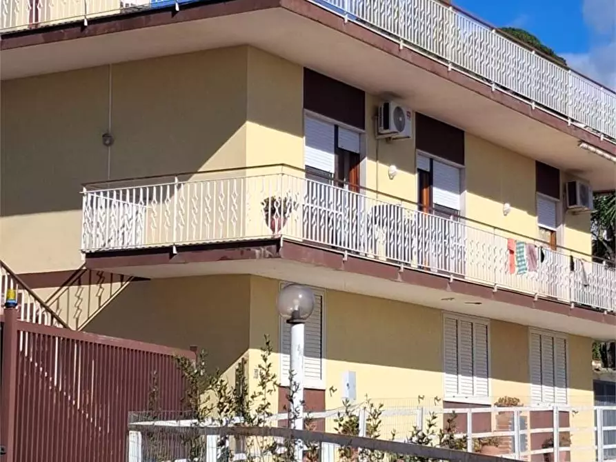 Immagine 2 di Villa in vendita  a Formia