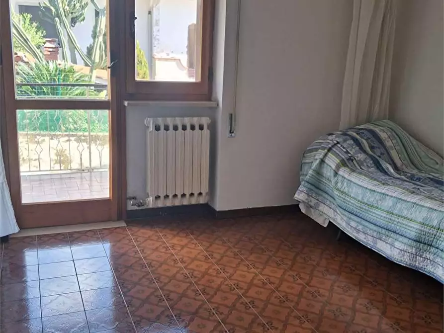 Immagine 11 di Villa in vendita  a Formia