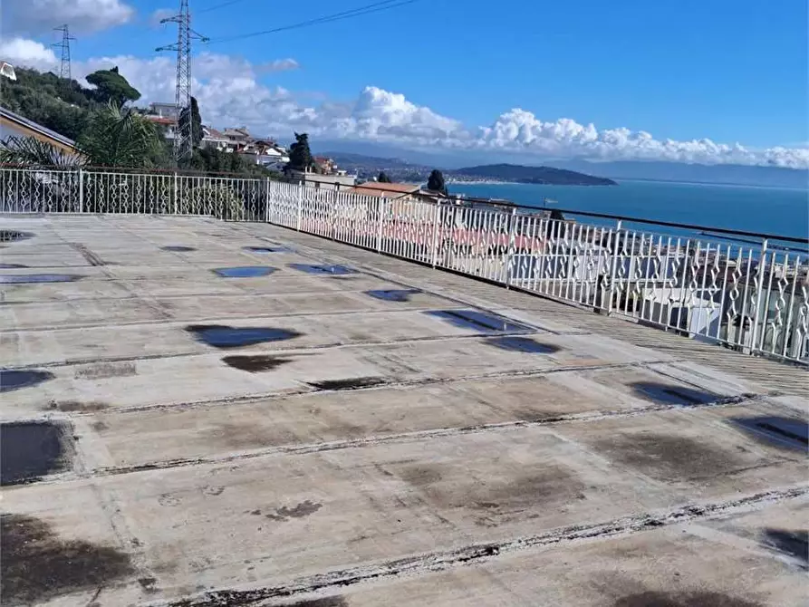 Immagine 25 di Villa in vendita  a Formia