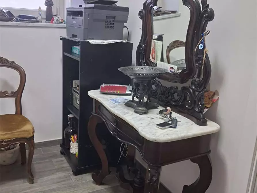 Immagine 10 di Stabile in vendita  a Formia