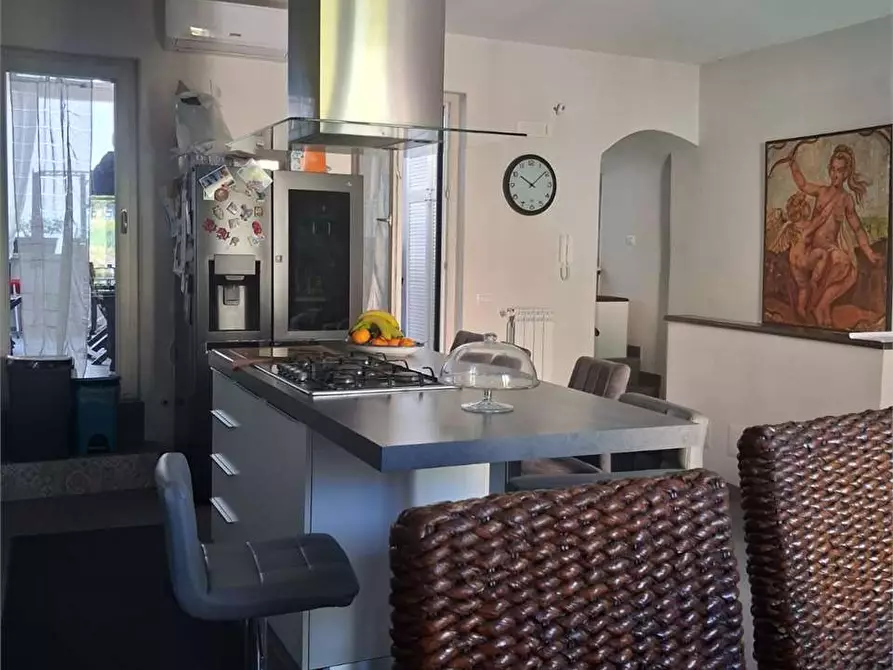 Immagine 19 di Stabile in vendita  a Formia