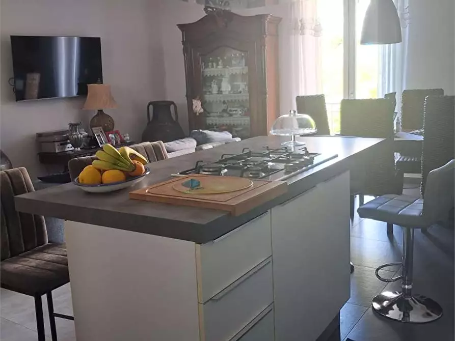 Immagine 20 di Stabile in vendita  a Formia