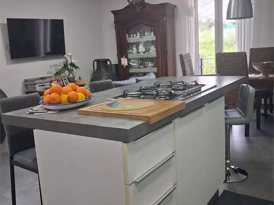 Immagine 22 di Stabile in vendita  a Formia