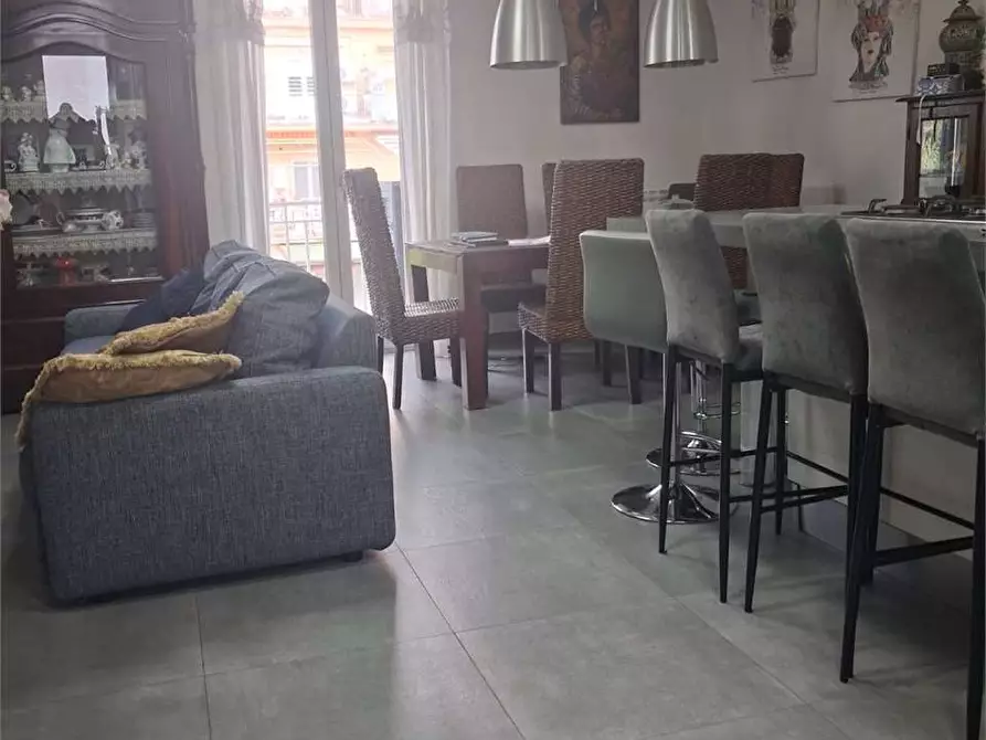 Immagine 23 di Stabile in vendita  a Formia