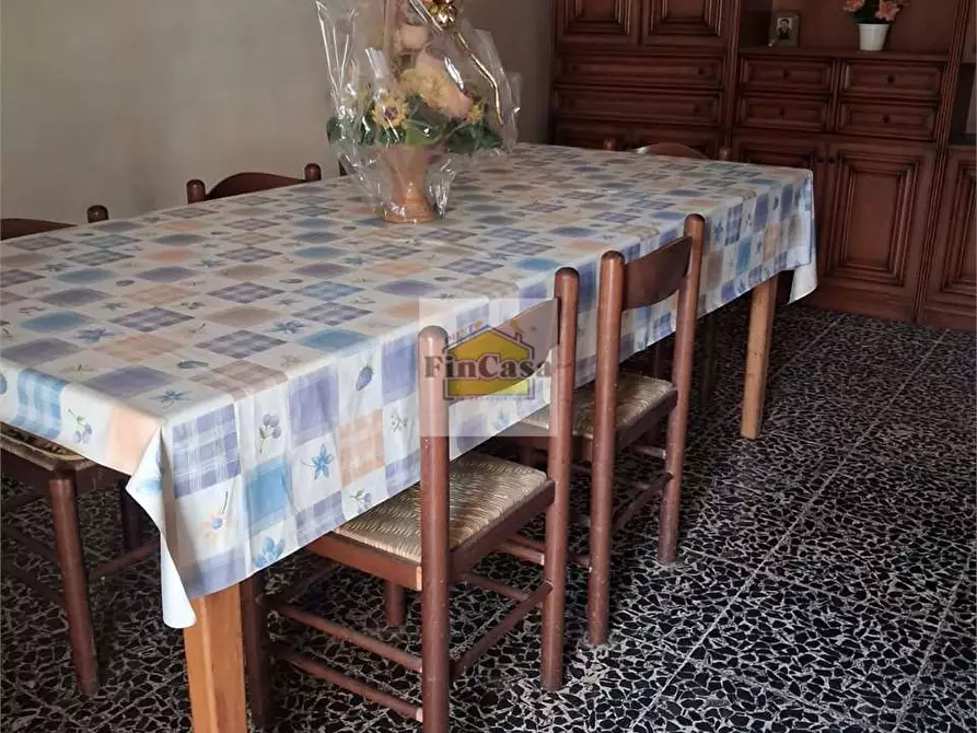 Immagine 5 di Stabile in vendita  a Formia