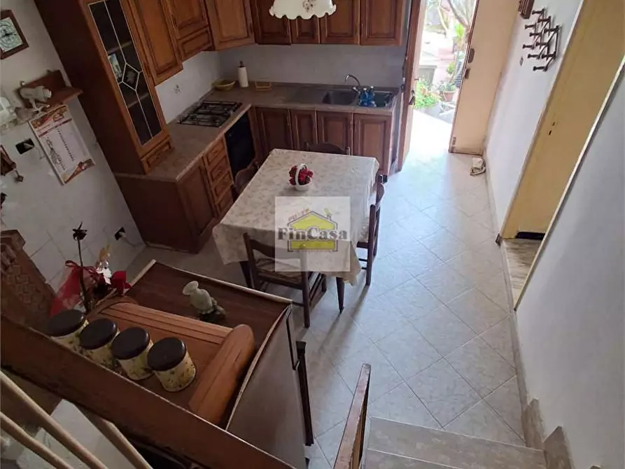 Immagine 9 di Stabile in vendita  a Formia