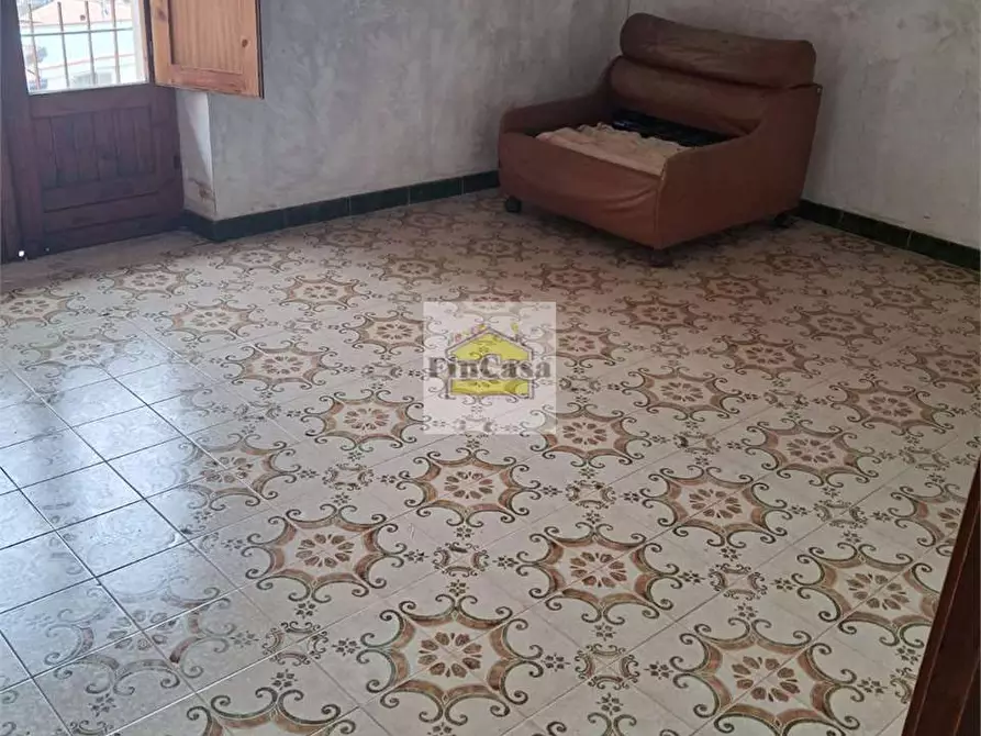 Immagine 15 di Stabile in vendita  a Formia