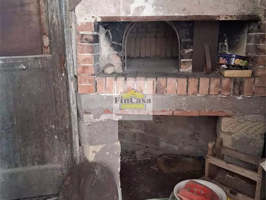 Immagine 22 di Stabile in vendita  a Formia