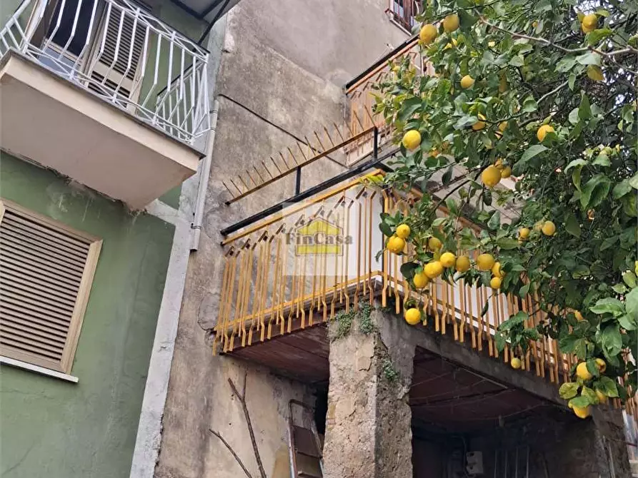 Immagine 26 di Stabile in vendita  a Formia