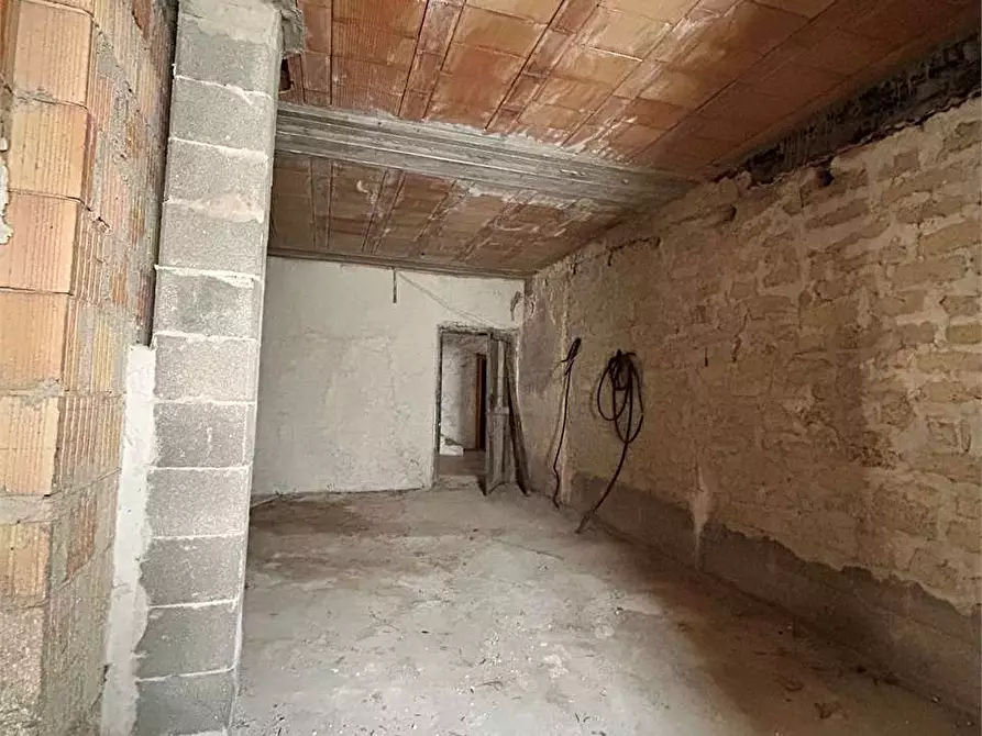 Immagine 22 di Appartamento in vendita  a Itri