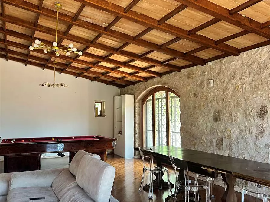Immagine 2 di Villa in affitto  a Formia