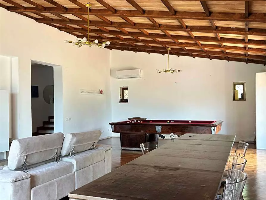 Immagine 3 di Villa in affitto  a Formia