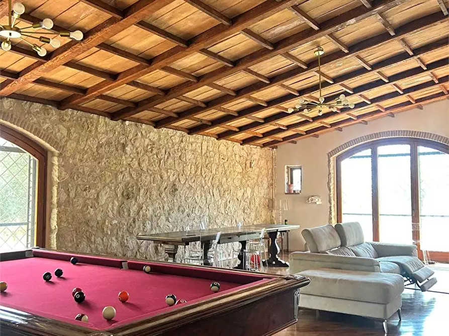Immagine 4 di Villa in affitto  a Formia