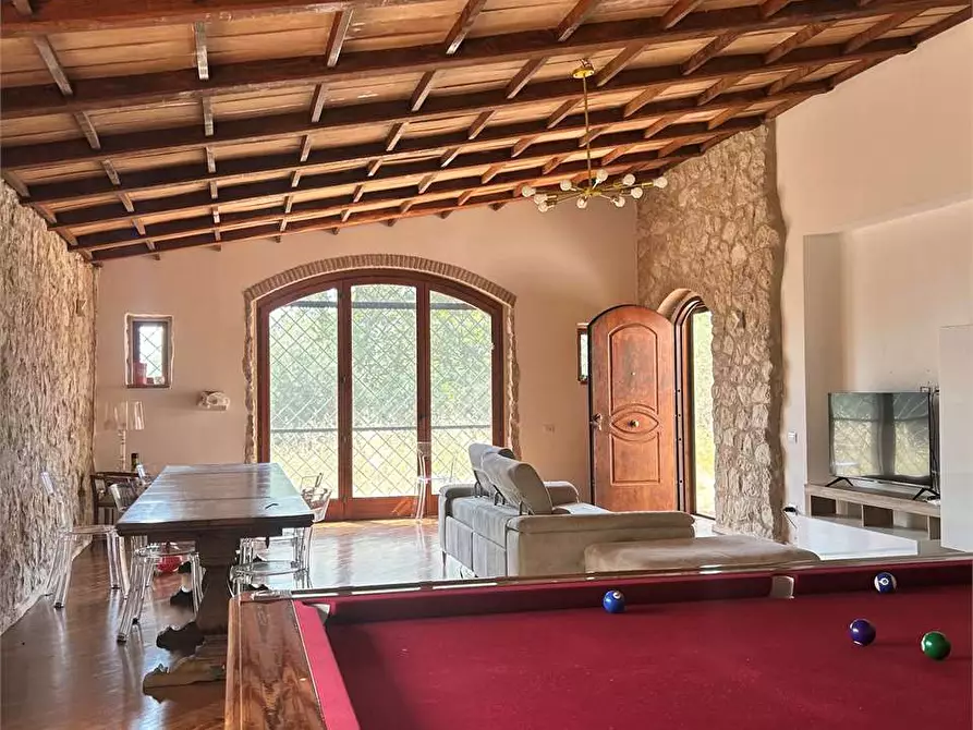 Immagine 5 di Villa in affitto  a Formia