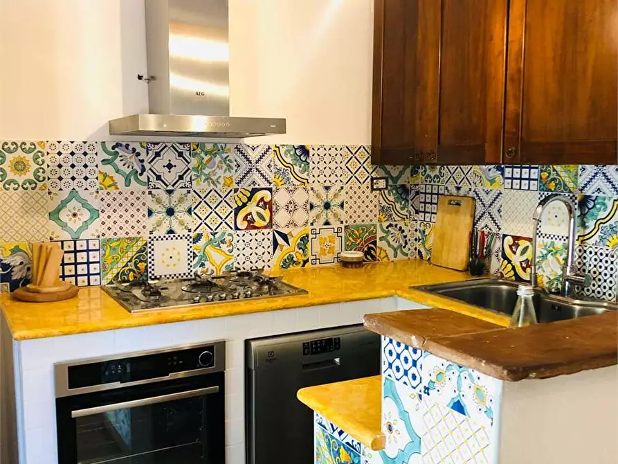 Immagine 9 di Villa in affitto  a Formia