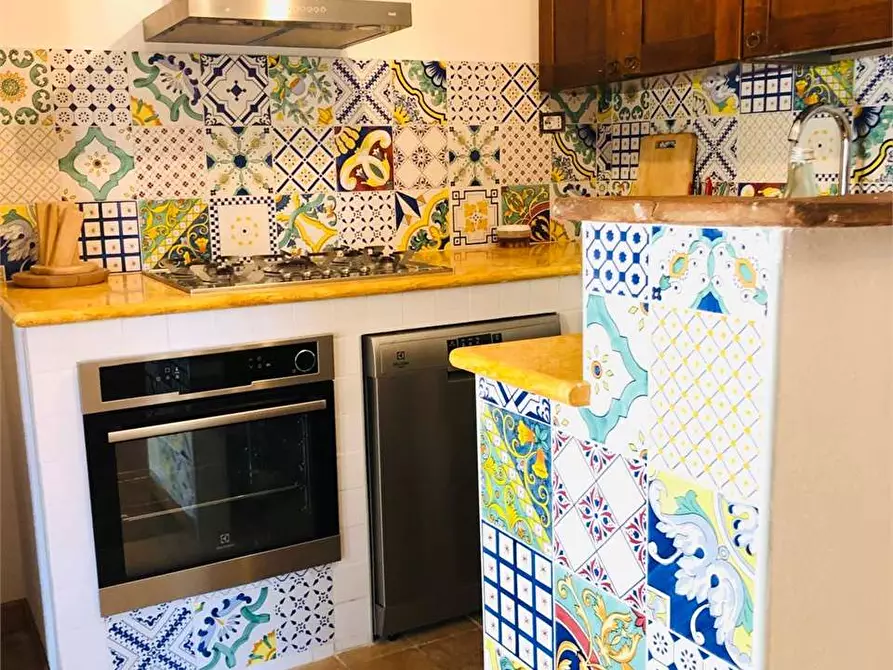 Immagine 11 di Villa in affitto  a Formia