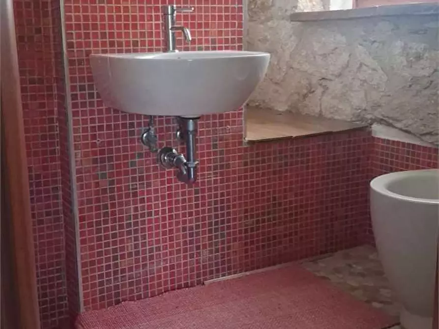 Immagine 28 di Villa in affitto  a Formia