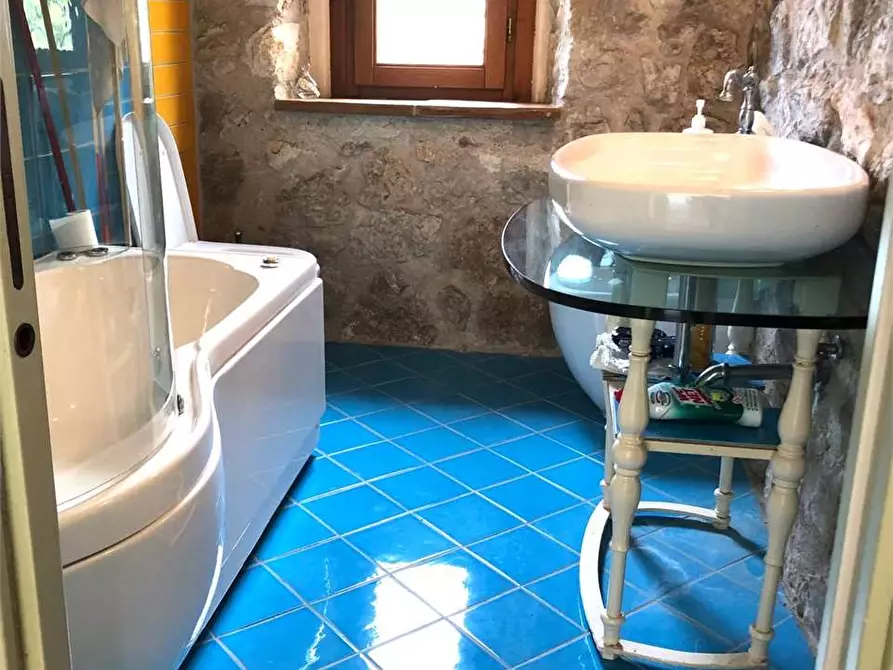 Immagine 35 di Villa in affitto  a Formia