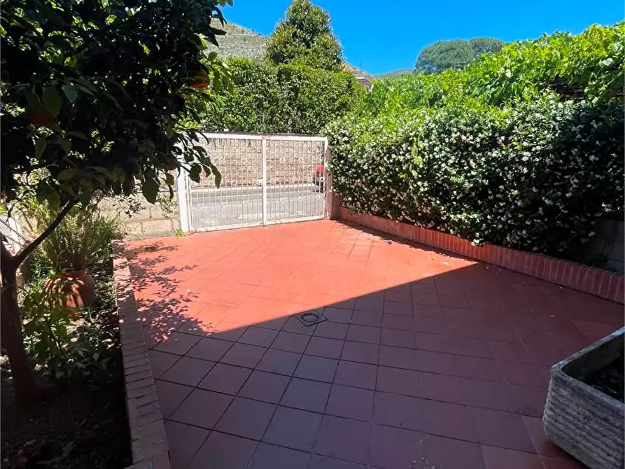 Immagine 5 di Villa in vendita  a Formia