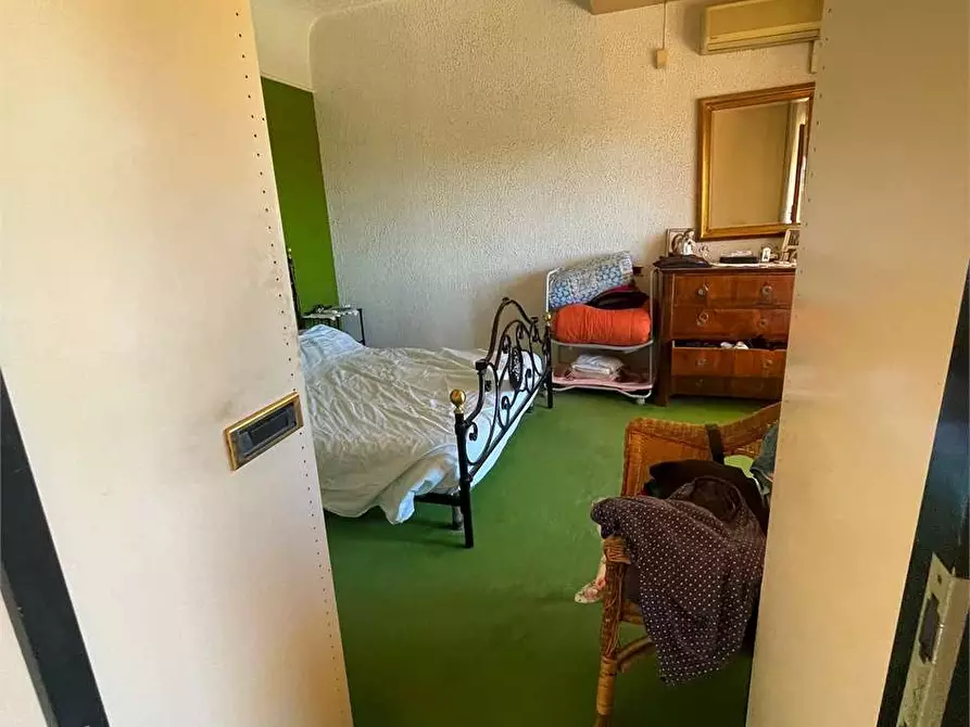 Immagine 17 di Villa in vendita  a Formia