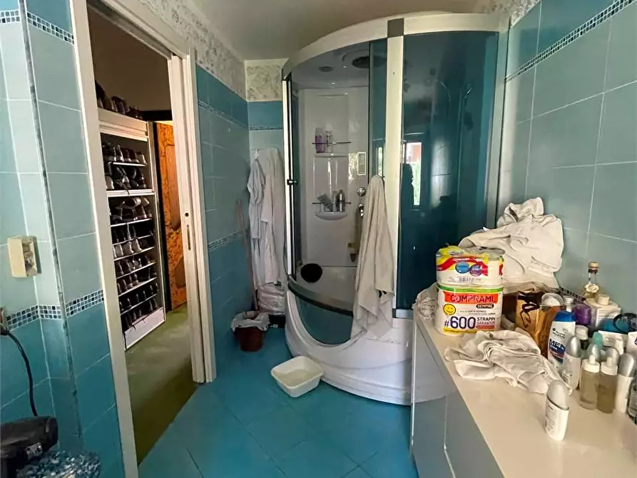 Immagine 19 di Villa in vendita  a Formia