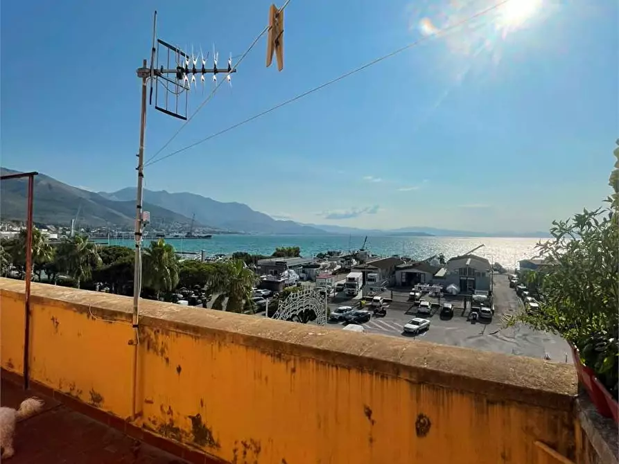Immagine 1 di Appartamento in affitto  a Gaeta