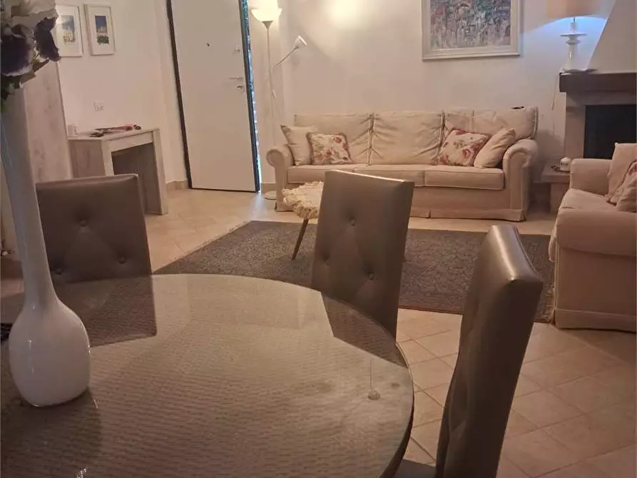 Immagine 3 di Villa in affitto  a Formia