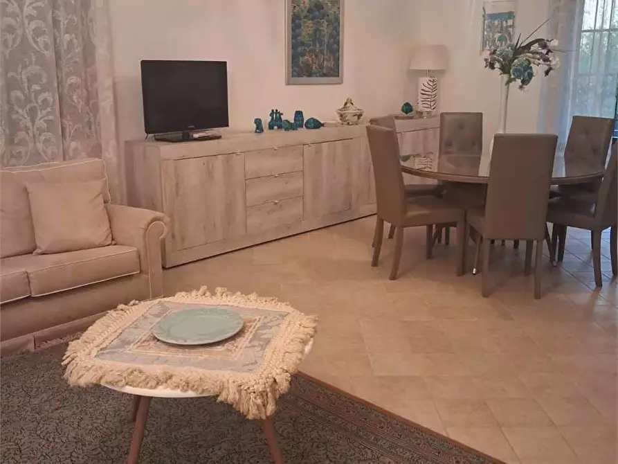 Immagine 5 di Villa in affitto  a Formia