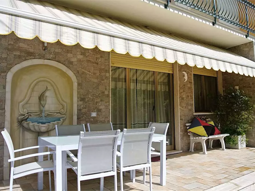 Immagine 1 di Casa bifamiliare in affitto  in Via Viani a Forte Dei Marmi