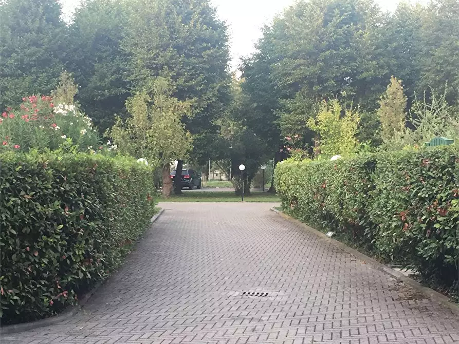 Immagine 18 di Appartamento in vendita  in Via D. Alighieri a Pietrasanta