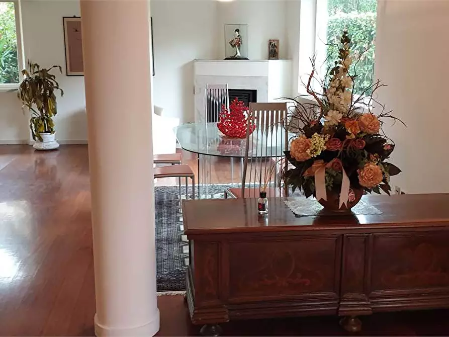 Immagine 22 di Villa in affitto  in Via A.Volta a Forte Dei Marmi