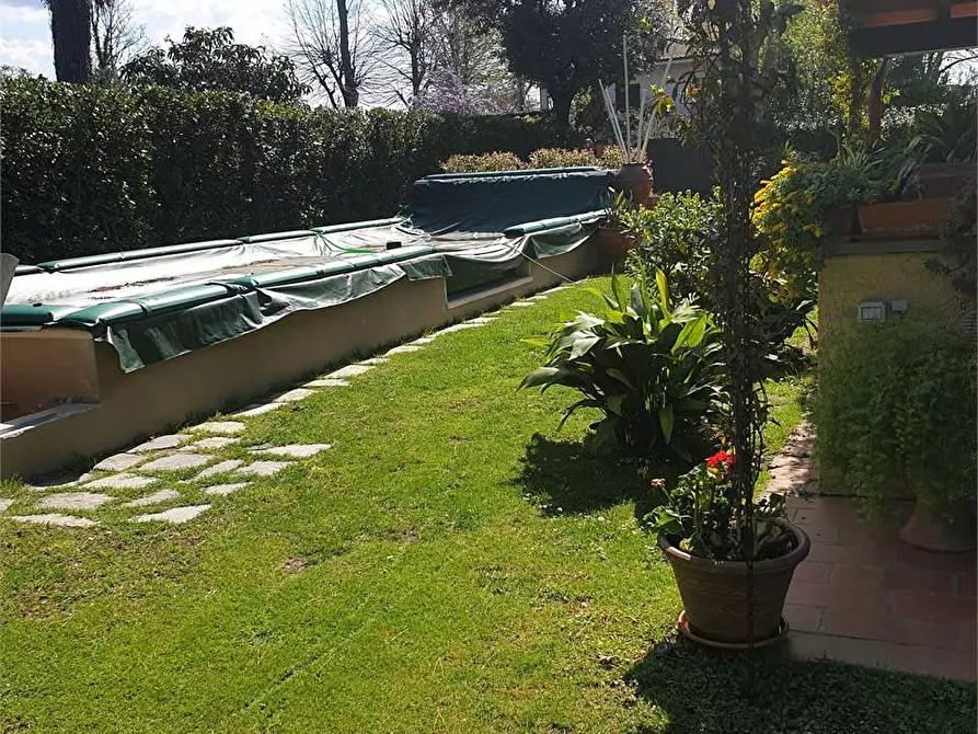 Immagine 29 di Villa in affitto  in Via Firenze a Forte Dei Marmi