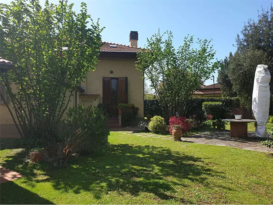 Immagine 11 di Villa in affitto  in Via Firenze a Forte Dei Marmi