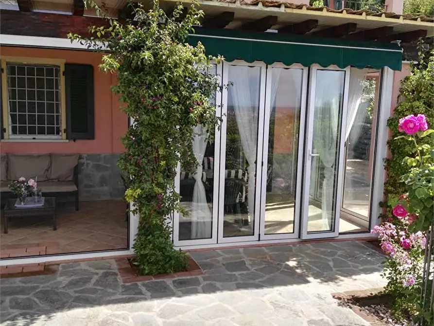 Immagine 2 di Casa bifamiliare in vendita  in Via Forni a Seravezza