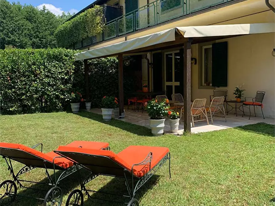 Immagine 2 di Appartamento in vendita  in Via D. Alighieri a Pietrasanta