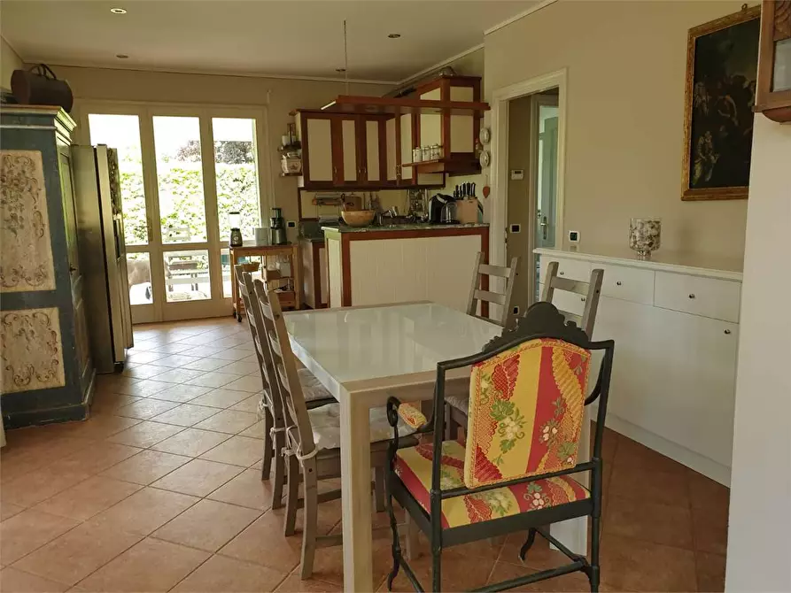 Immagine 12 di Villa in vendita  in Via Setteponti a Pietrasanta