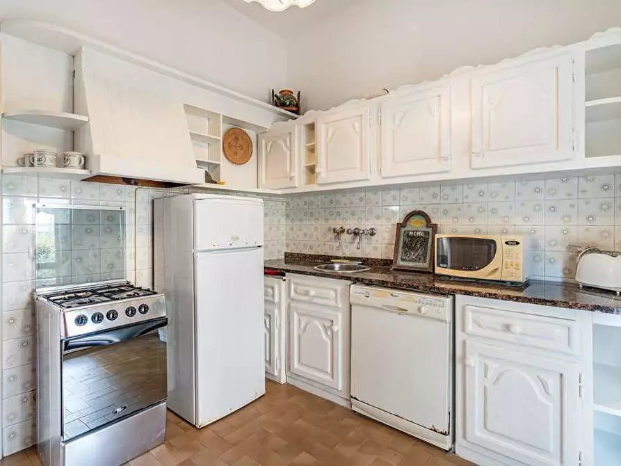 Immagine 8 di Casa bifamiliare in affitto  in Via Cesare Battisti a Pietrasanta